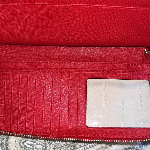 Michael Kors jet set travel Continental wallet - Picture 3 of 5